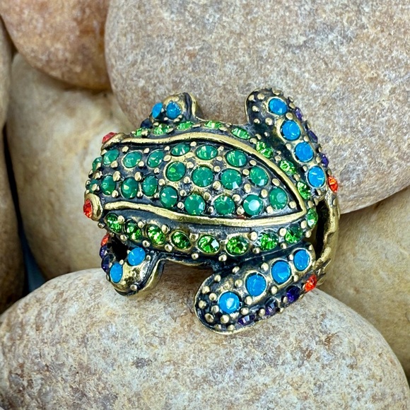 Retired Authentic Heidi Daus Green Swarovski Crystal Frog Ring –Size 7 Whimsical - Picture 15 of 16